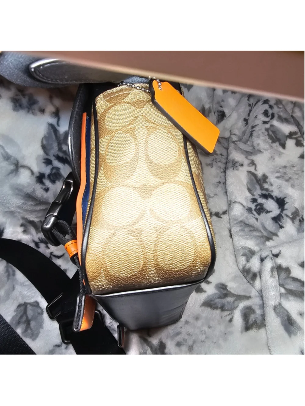 Coach Track Messenger Bag In Signature Canvas With Colorblock (Style C2725)